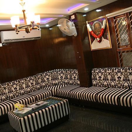 Kvp Inn Tirupati Eksteriør bilde