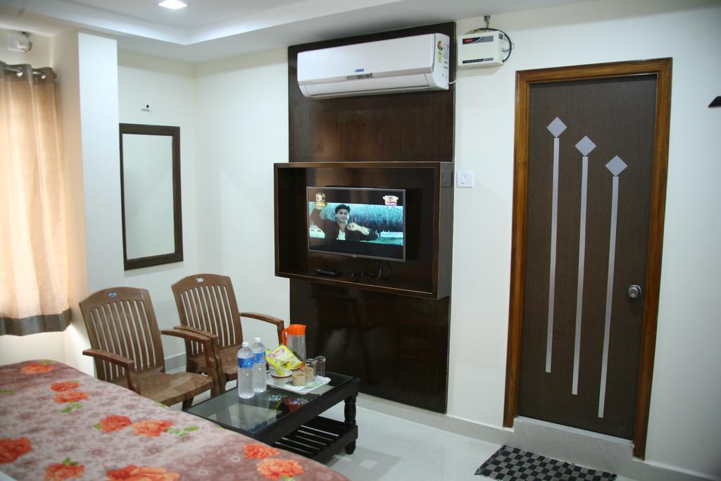 Kvp Inn Tirupati Eksteriør bilde