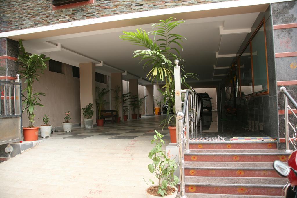 Kvp Inn Tirupati Eksteriør bilde