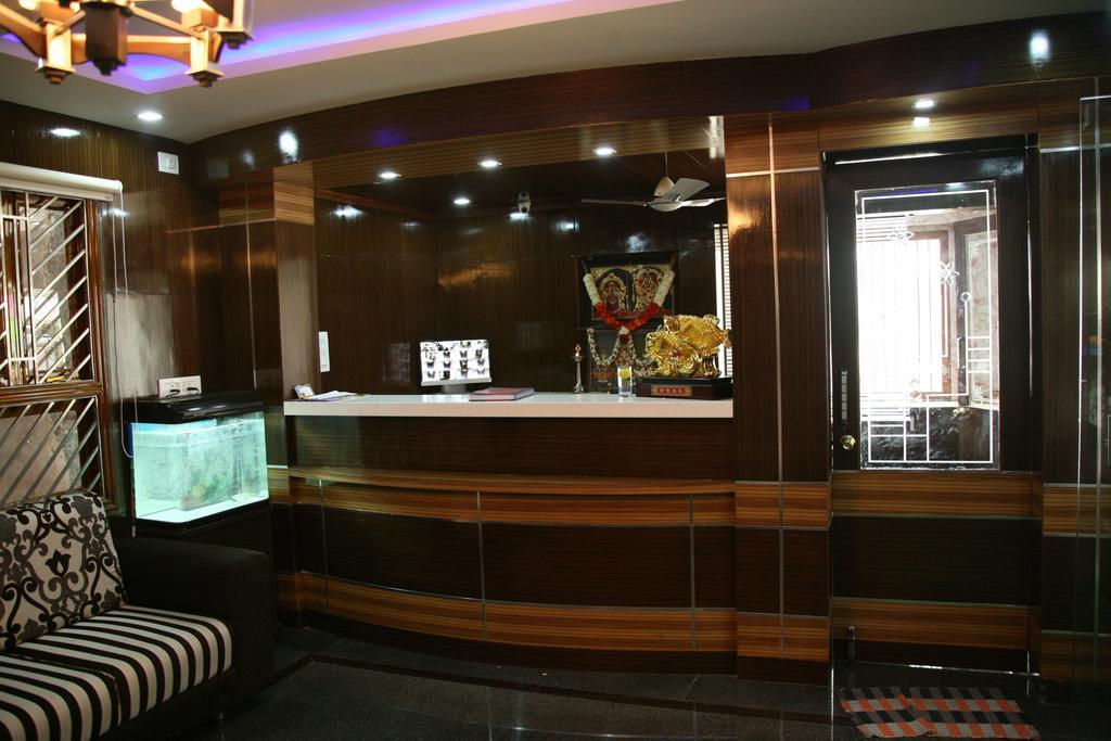 Kvp Inn Tirupati Eksteriør bilde